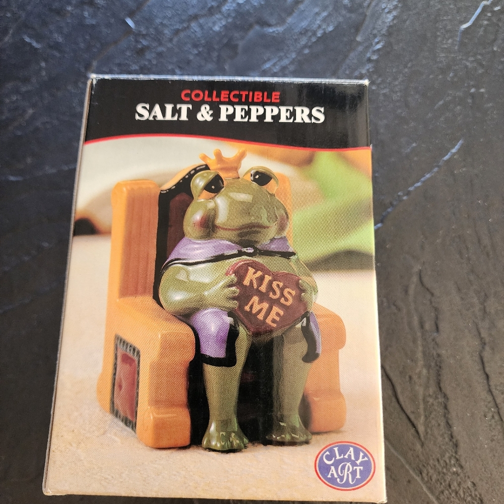 Frog Salt & Pepper Shakers - Green and Orange